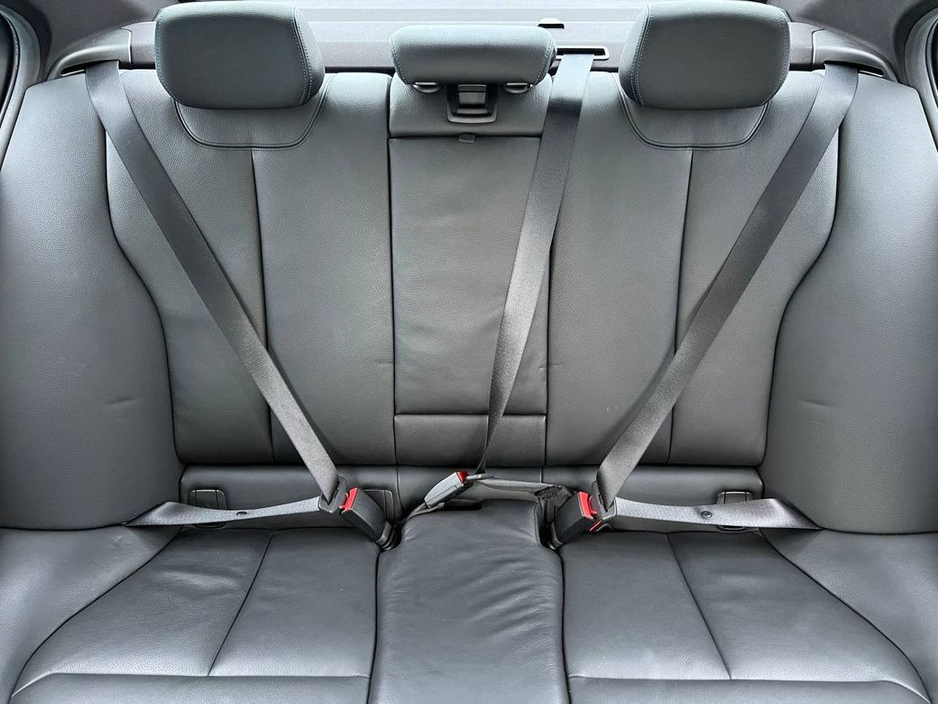 2018 BMW 3 Series 330e M-SPORT COMPETITION 2.0 HYBRID // LEATHER POWERED & HEATED M-SPORT SEATS // SERVICE HISTORY // BLIND SPOT MONITOR €22,900