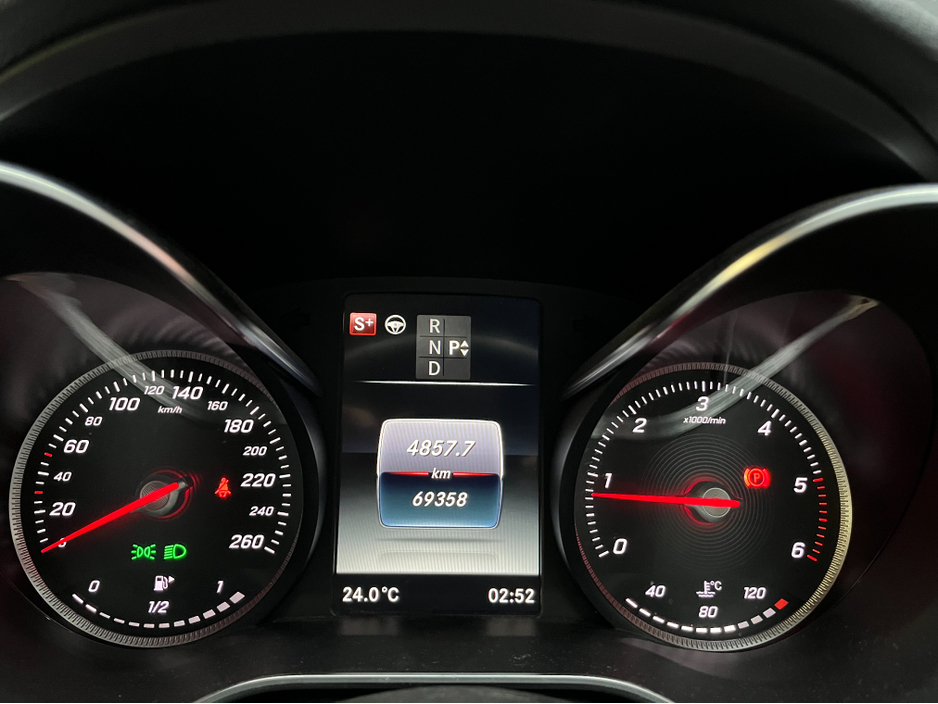 2018 Mercedes-Benz C Class - image 24