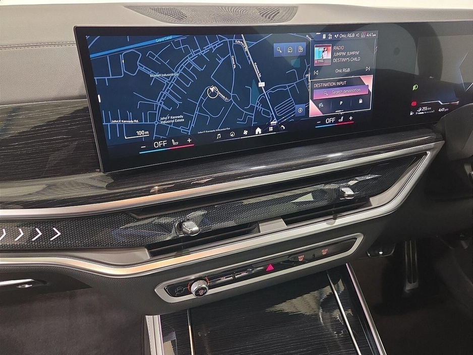 2023 BMW X5 - image 8