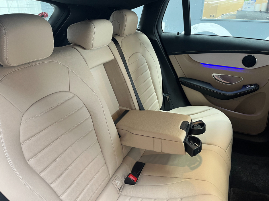 2024 Mercedes-Benz EQC - image 15