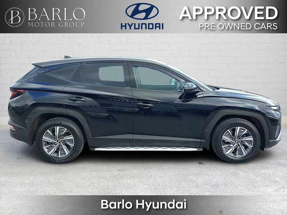 2023 Hyundai Tucson Comfort Plus 1.6CRDi with side steps €29,495