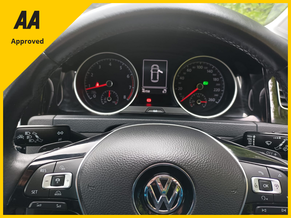 2016 Volkswagen Golf 1.4 TSI AUTOMATIC HIGHLINE 17" SPORTS ALLOYS REVERSE CAMERA AUTO HEADLIGHTS FACTORY IMMOBILISER KEYLESS ENTRY MULTI-FUNCTION STEERING WHEEL AUTO HOLD HANDBRAKE ONLY 40,150Kms 4 NEW TYRES NCT ROADT €16,995