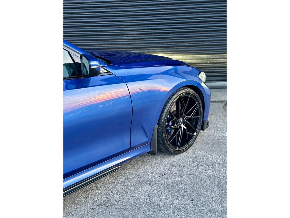 2019 BMW 3 Series - image 11