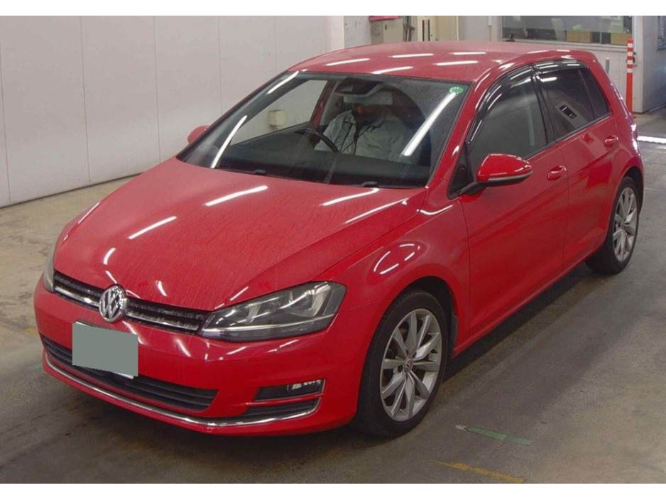 2015 Volkswagen Golf - image 2