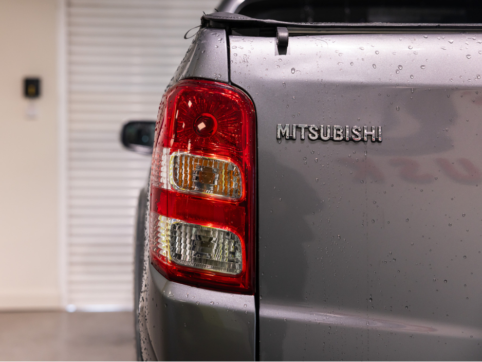 2019 Mitsubishi L200 SUPERCHARGER 17MY INTENSE 6MT CREWC 2.5 DID CR 4WORK CREWCAB 4DR €19,500