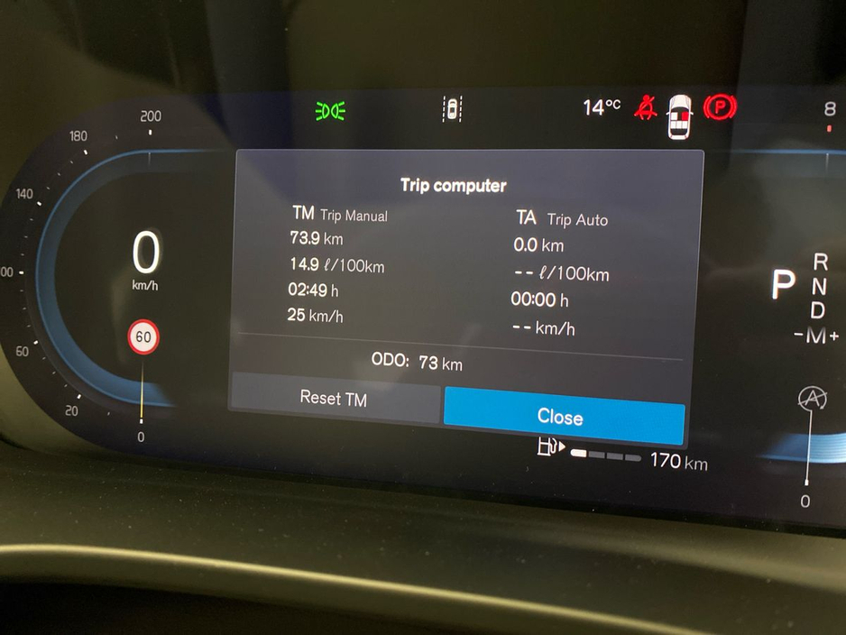 2026 Volvo XC40 - image 16