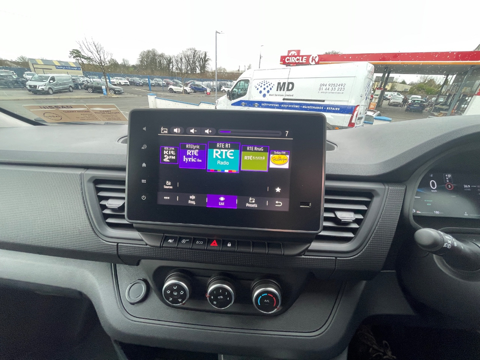 2026 Nissan Primastar - image 14