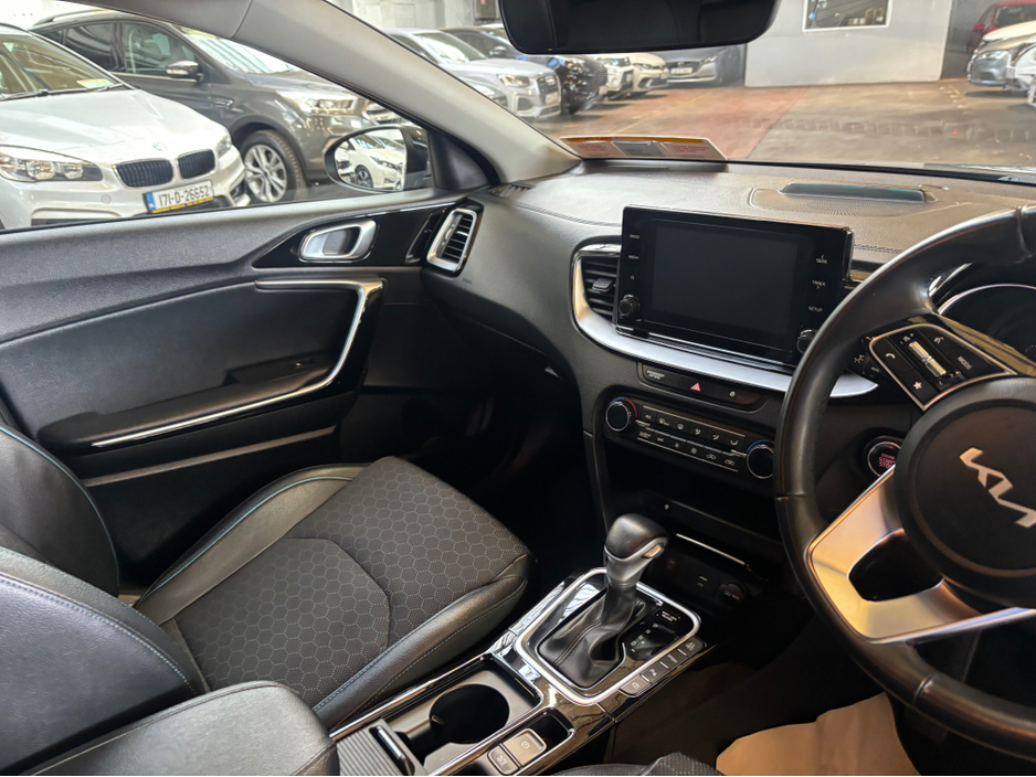2023 Kia XCeed - image 19