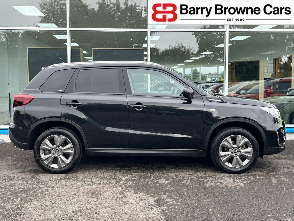 2023 Suzuki Vitara - image 11