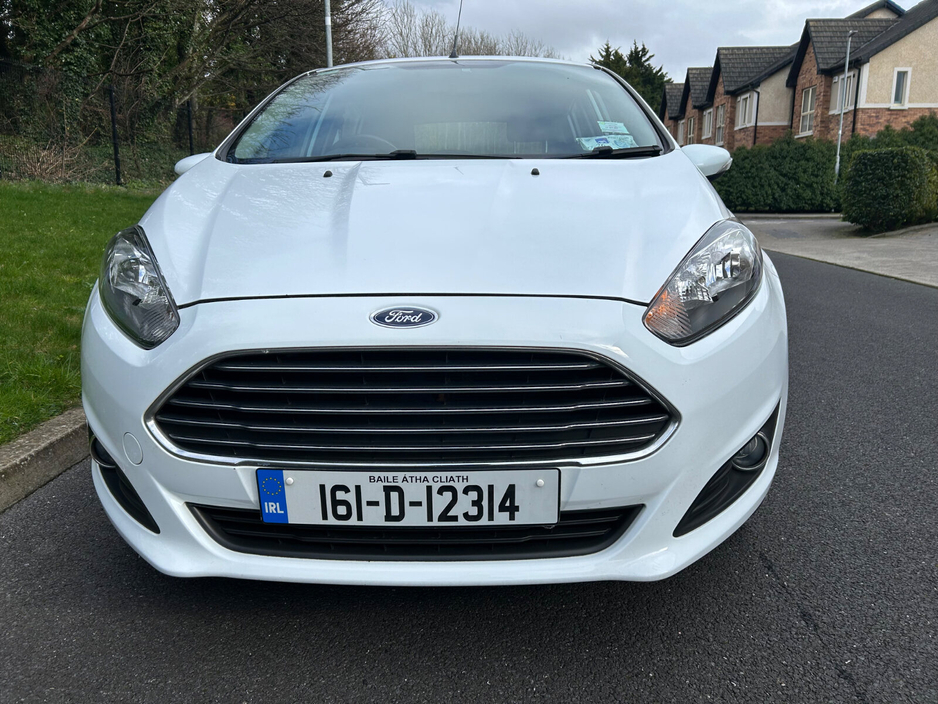 2016 Ford Fiesta - image 11