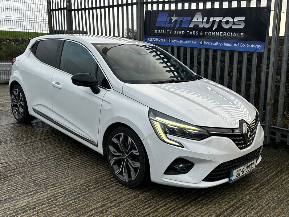 2021 Renault Clio High spec automatic 1.2 €17,995