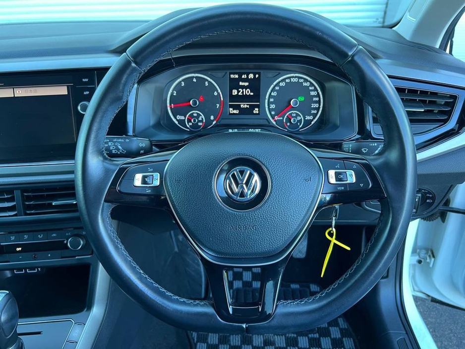 2019 Volkswagen Polo - image 4