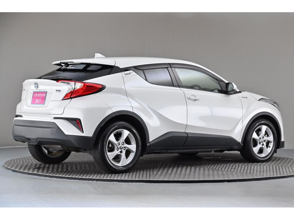 2017 Toyota C-HR - image 10