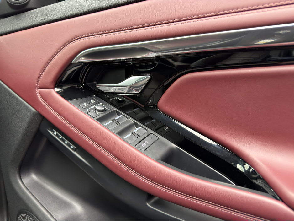 2021 Land Rover Range Rover Evoque - image 13