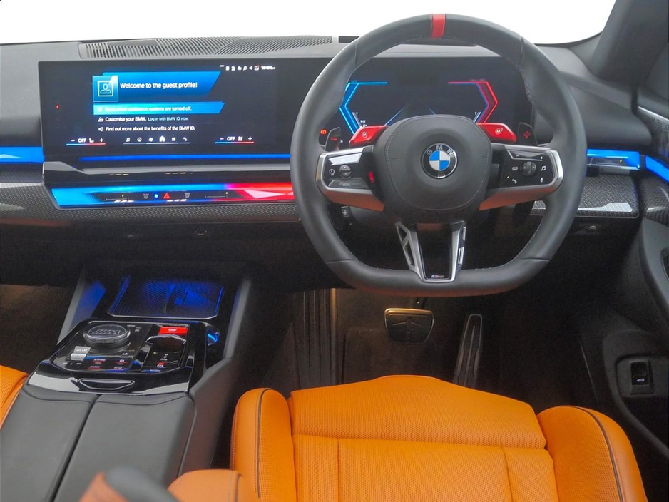 2025 BMW M5 - image 5