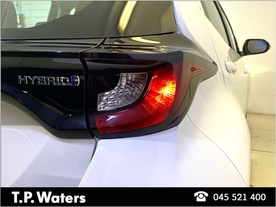 2024 Mazda Mazda2 - image 11