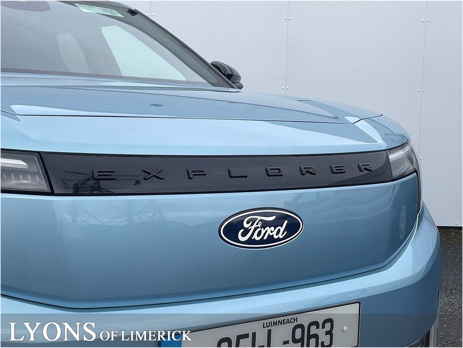 2025 Ford Explorer - image 14