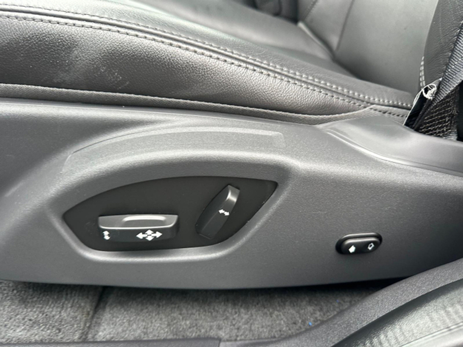 2017 Volvo XC60 - image 20