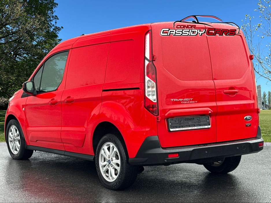 2022 Ford Transit Connect - image 3