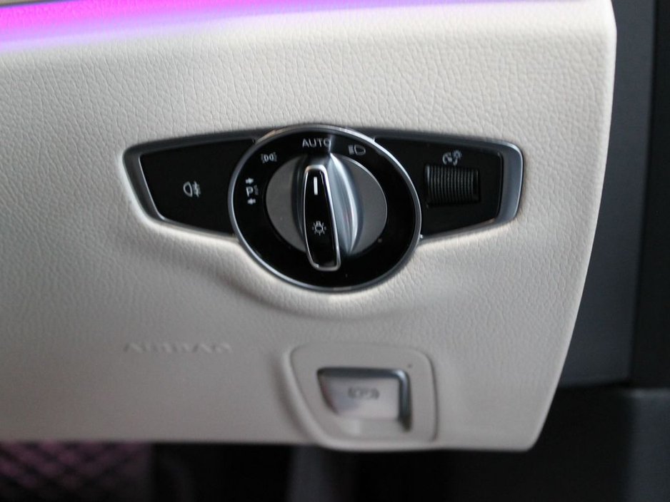 2018 Mercedes-Benz E Class - image 25