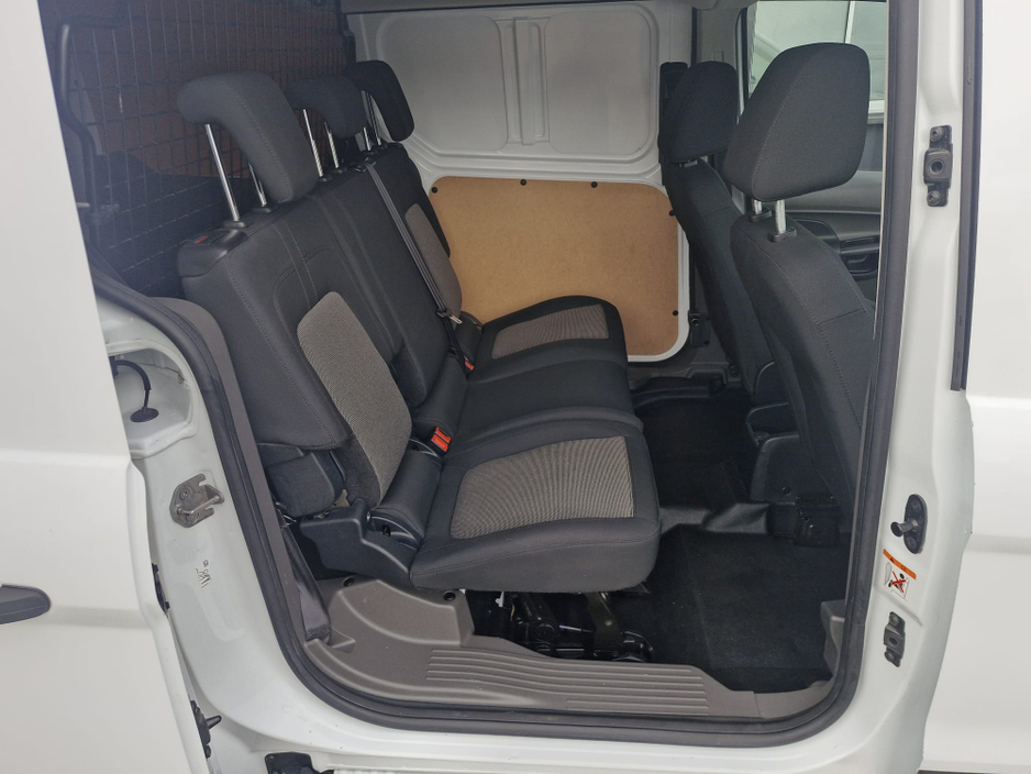 2022 Ford Transit Connect - image 20
