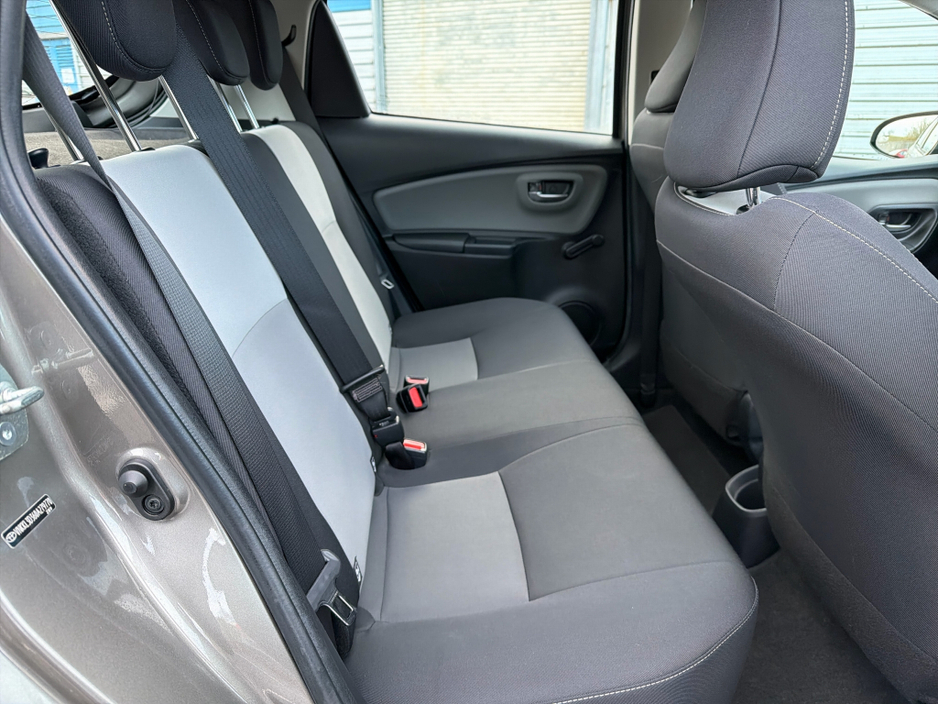 2018 Toyota Yaris 1.0 5DR LUNA // REAR CAMERA // BLUETOOTH // ALLOY WHEELS // FULL WARRANTY €15,945