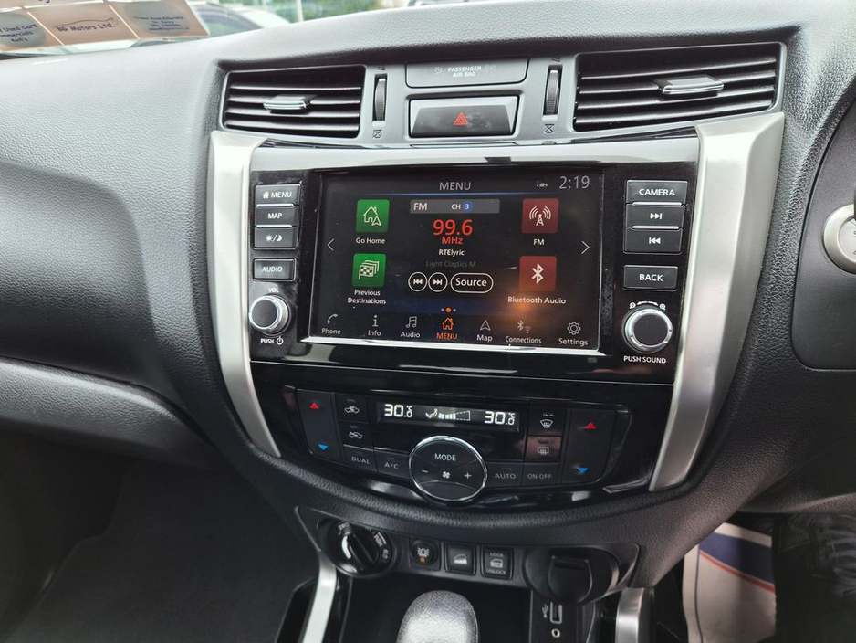 2021 Nissan Navara - image 7
