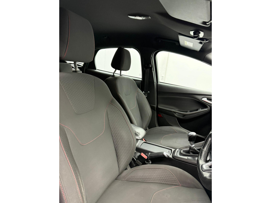 2017 Ford Focus 1.5 TDCi 120PS ST-Line Powershift €10,950