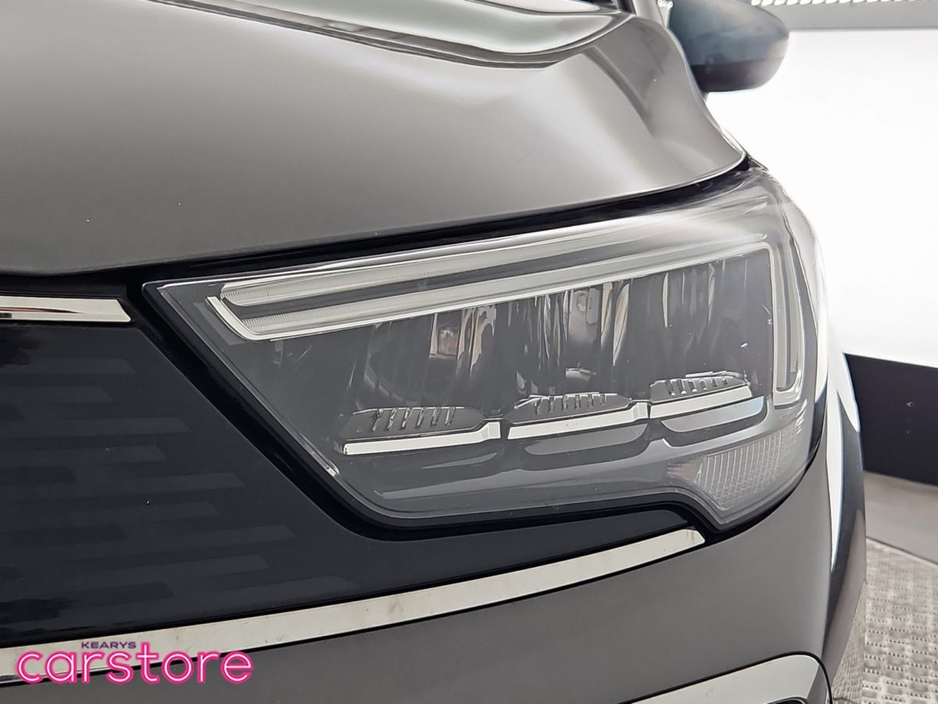 2022 Opel Crossland - image 17