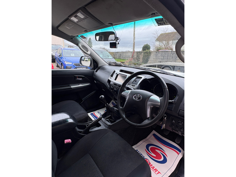 2015 Toyota Hilux 2.5 D-4D ICON D/C 142HP 4 4DR €17,950