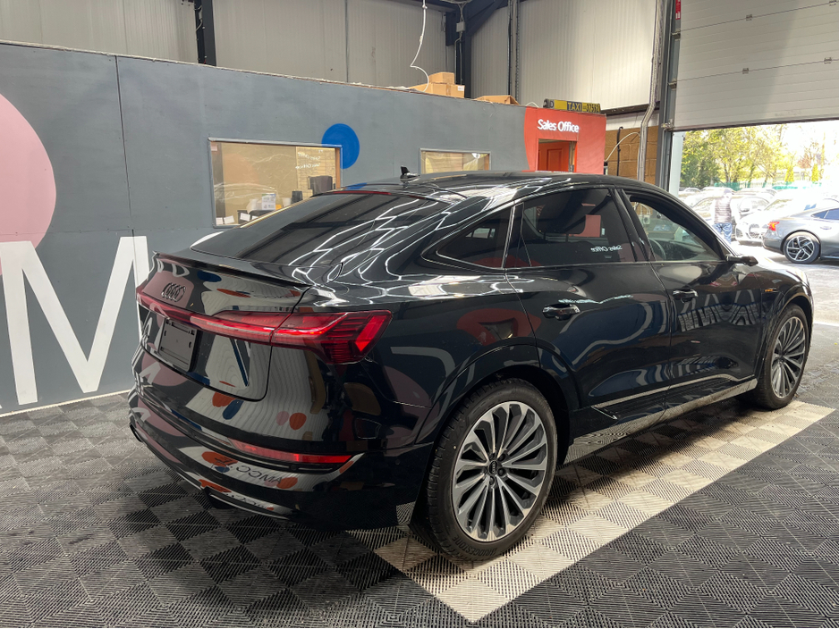 2023 Audi e-tron - image 2