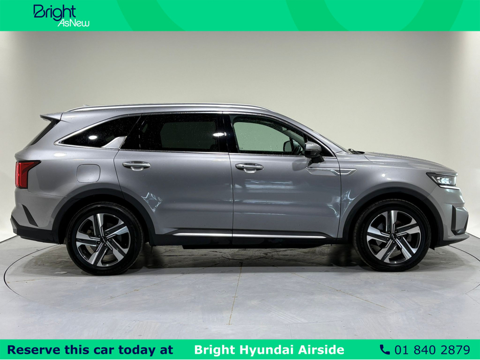 2023 Kia Sorento - image 9