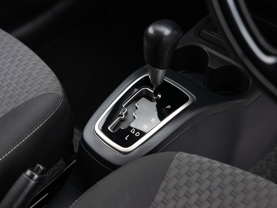 2018 Mitsubishi Space Star - image 16