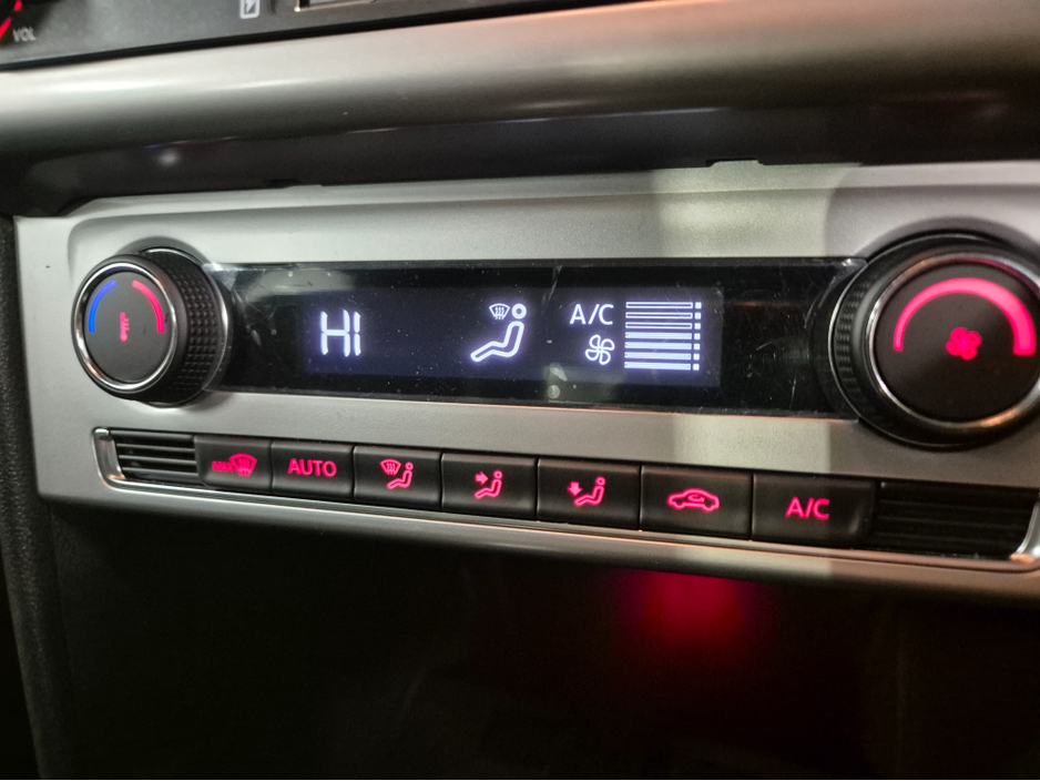 2016 Volkswagen Polo - image 15