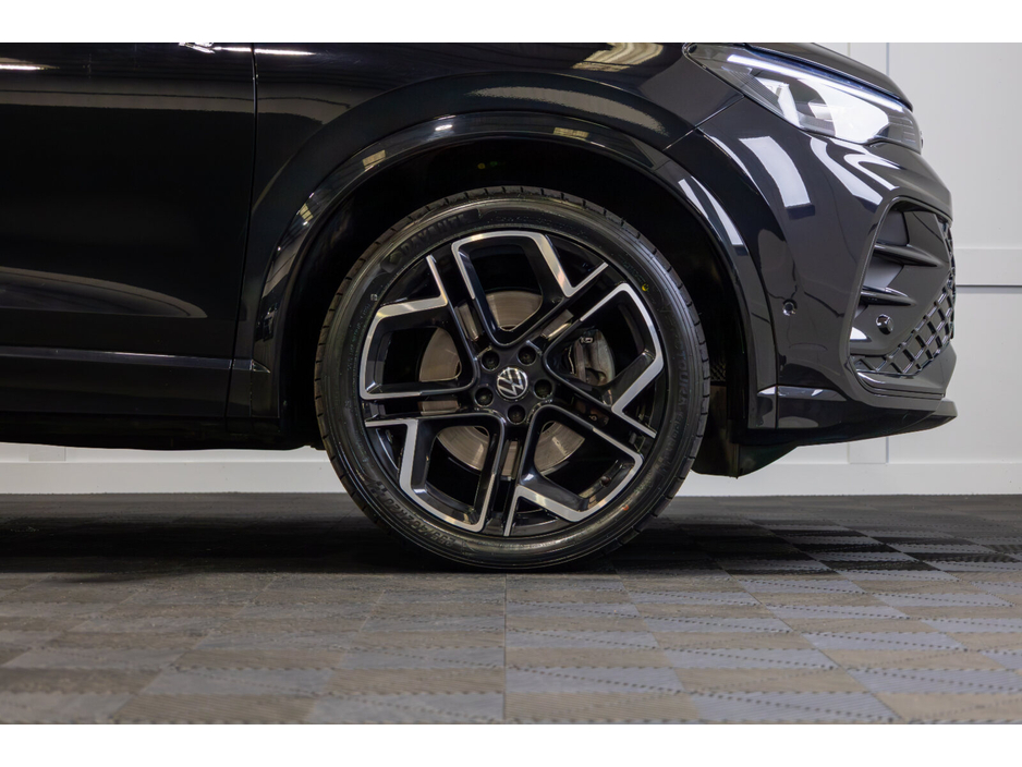 2024 Volkswagen Tiguan - image 7
