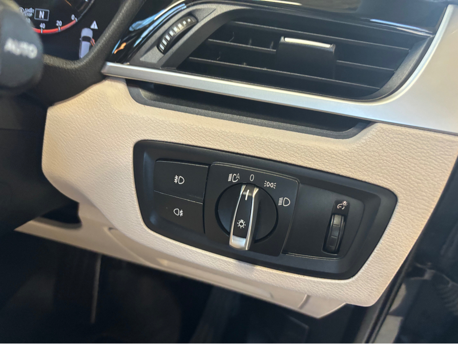 2019 BMW X1 - image 5