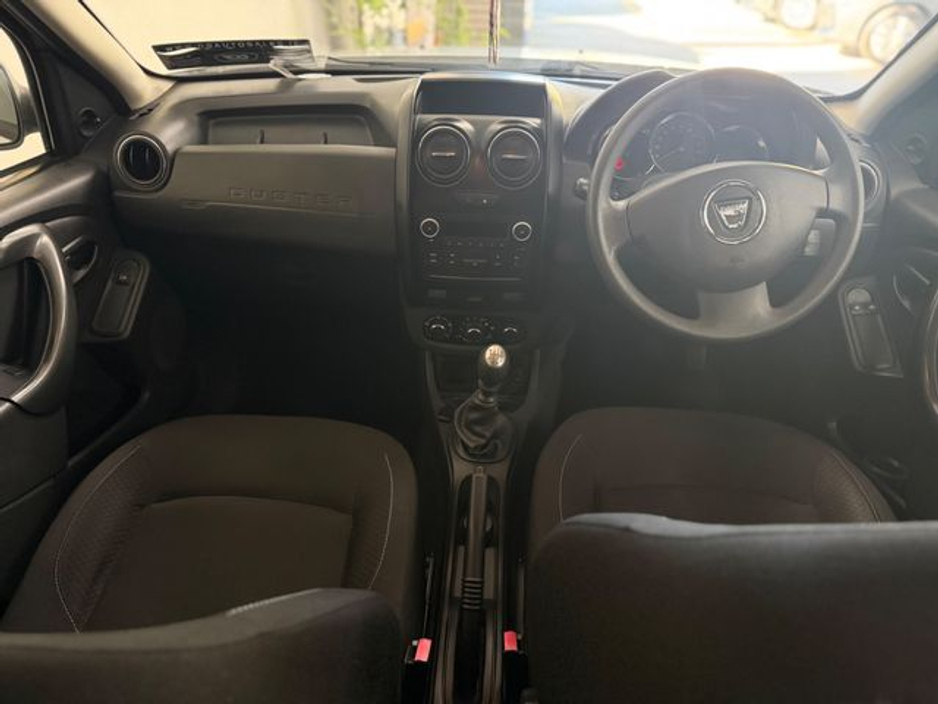 2017 Dacia Duster - image 6