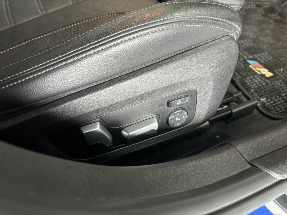 2020 BMW 3 Series - image 8