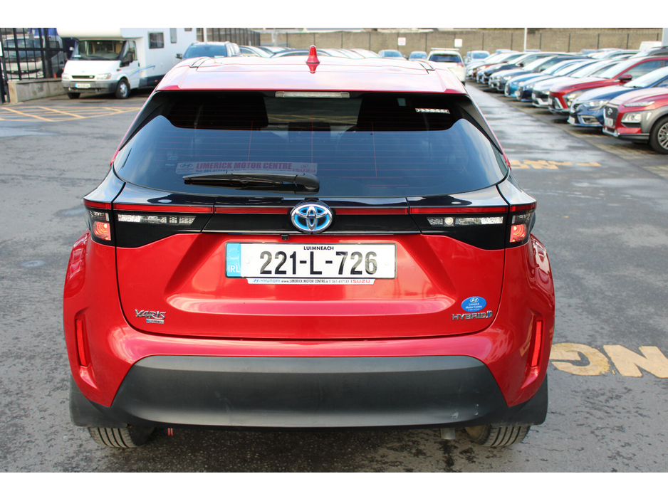 2022 Toyota Yaris Cross 1.5 Hybrid CVT Luna €23,950