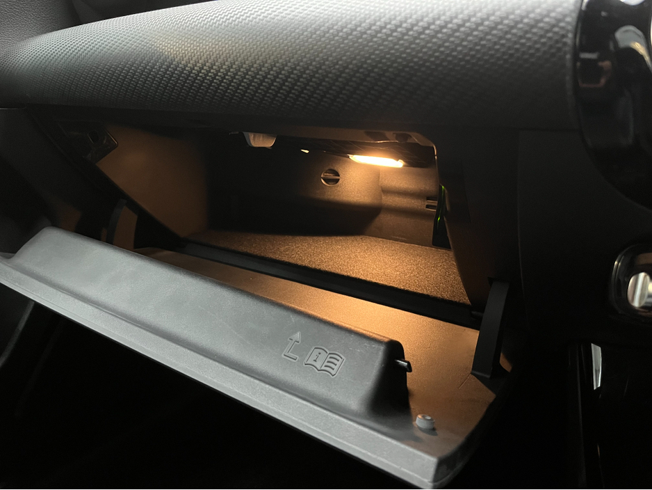 2021 Mercedes-Benz A Class 2021 MERCEDES-BENZ A180 SEDAN 1.4 AUTOMATIC / CRUISE CONTROL / REVERSE CAMERA / PADDLE SHIFTERS