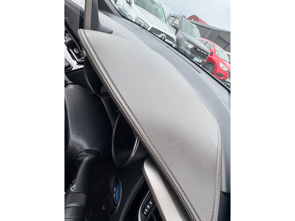 2023 Toyota C-HR - image 12