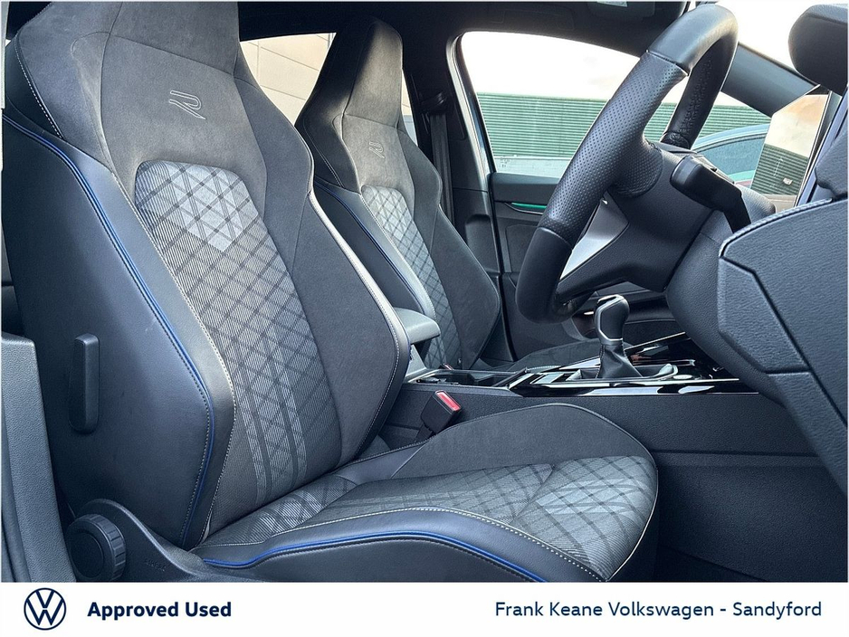 2025 Volkswagen Golf *R-LINE* 1.5TSI 150HP Manual @Frank Keane Volkswagen South Dublin €36,495