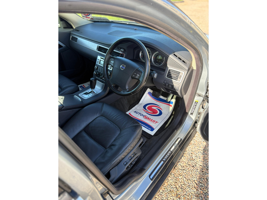 2009 Volvo XC70 - image 10