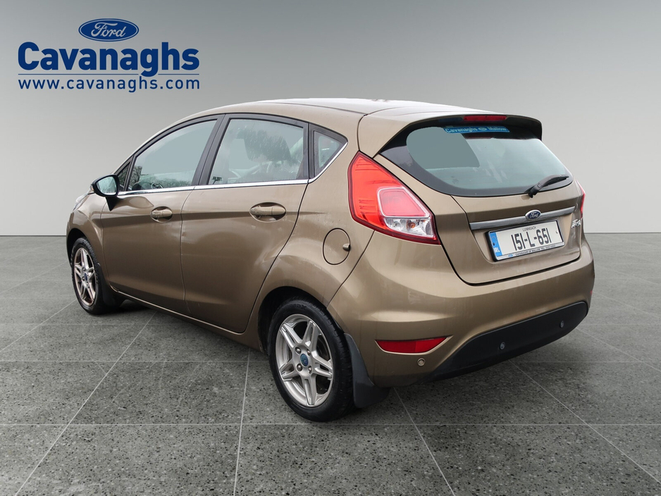 2015 Ford Fiesta - image 3
