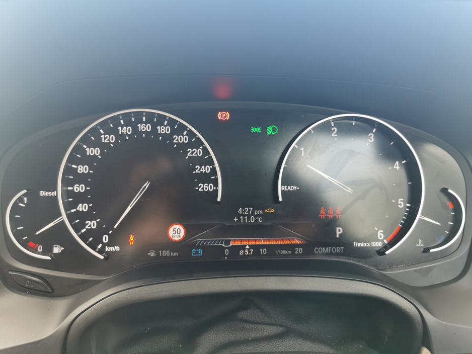 2019 BMW 3 Series - image 15