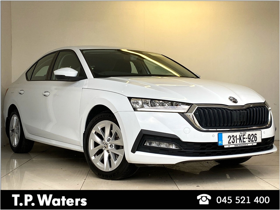 2023 Skoda Octavia - image 15