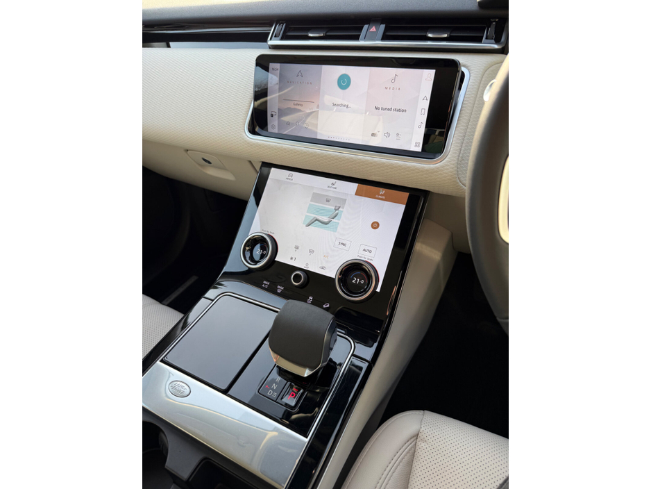 2023 Land Rover Range Rover Velar - image 12