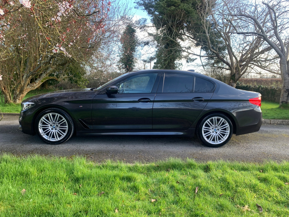 2018 BMW 5 Series - image 4