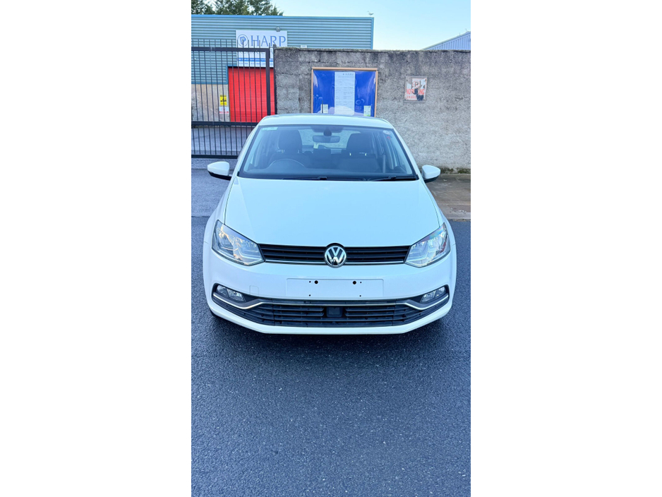 2014 Volkswagen Polo  €10,000