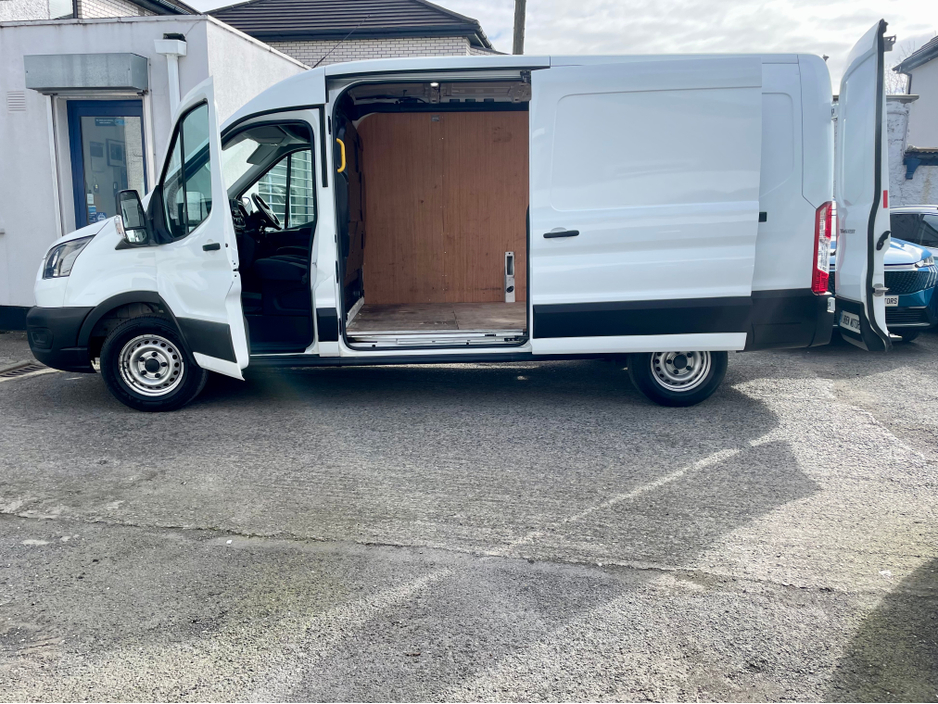 2023 Ford Transit - image 26